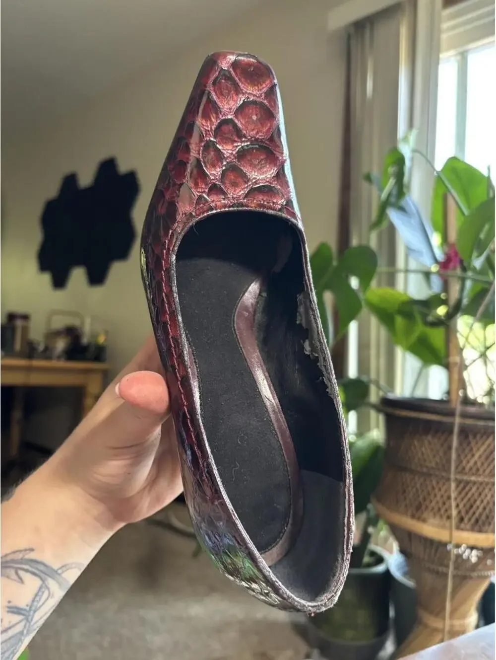 Aerosoles Burgundy snakeskin print leather pumps in US 7.5 #glamour #courts